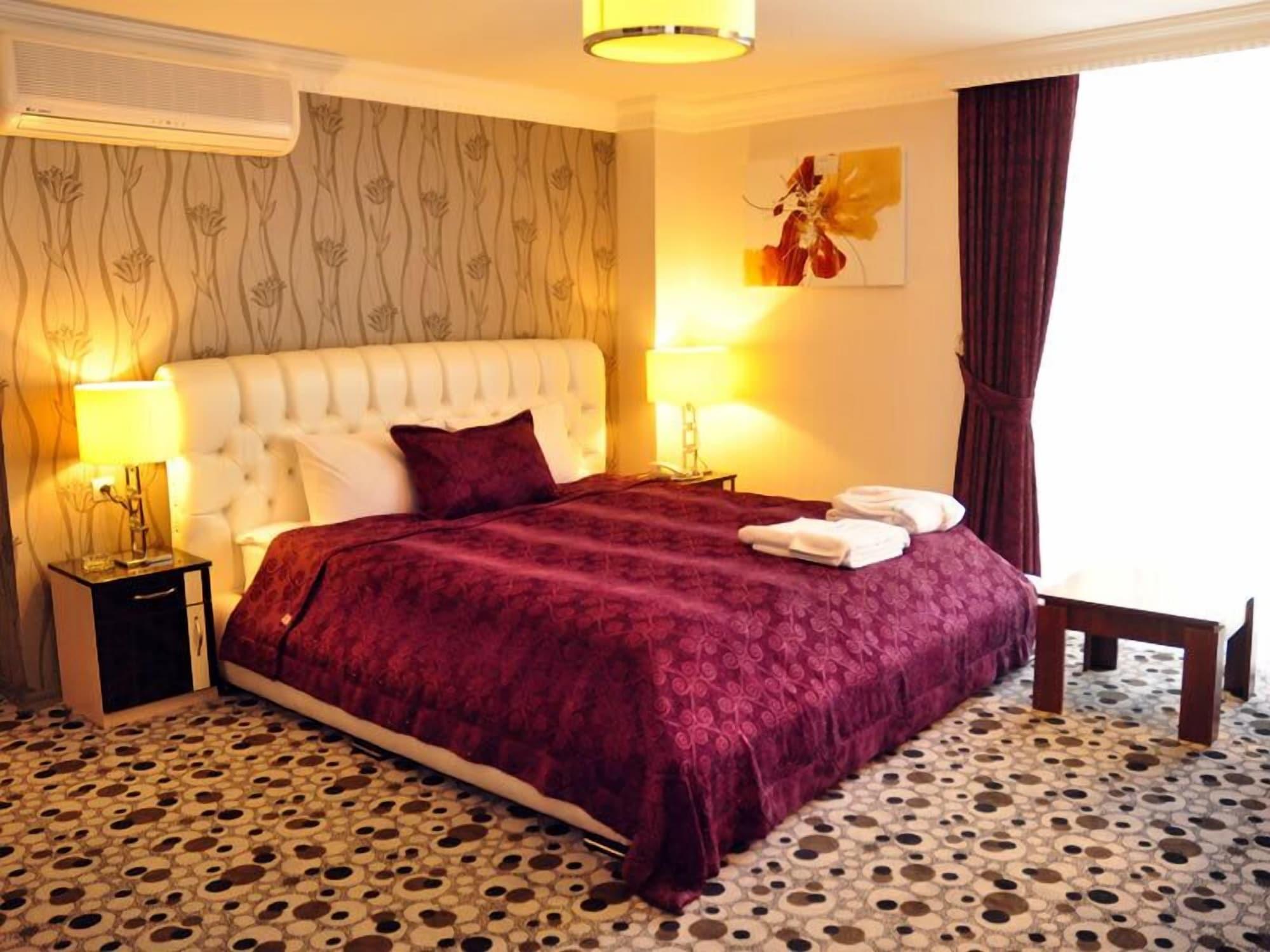 Ankara Risiss Hotel Bagian luar foto