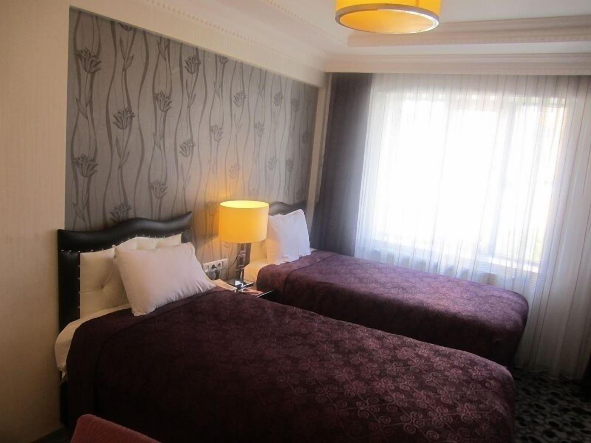 Ankara Risiss Hotel Bagian luar foto