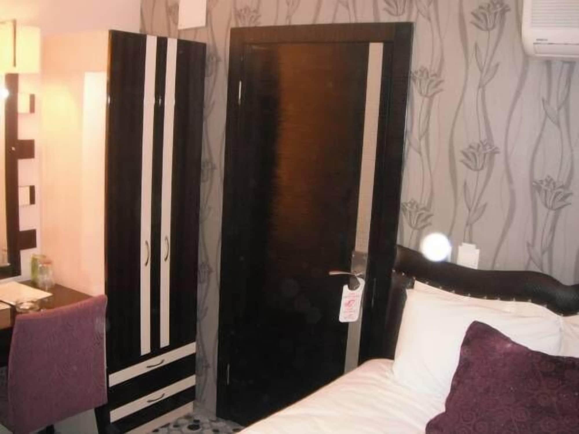 Ankara Risiss Hotel Bagian luar foto