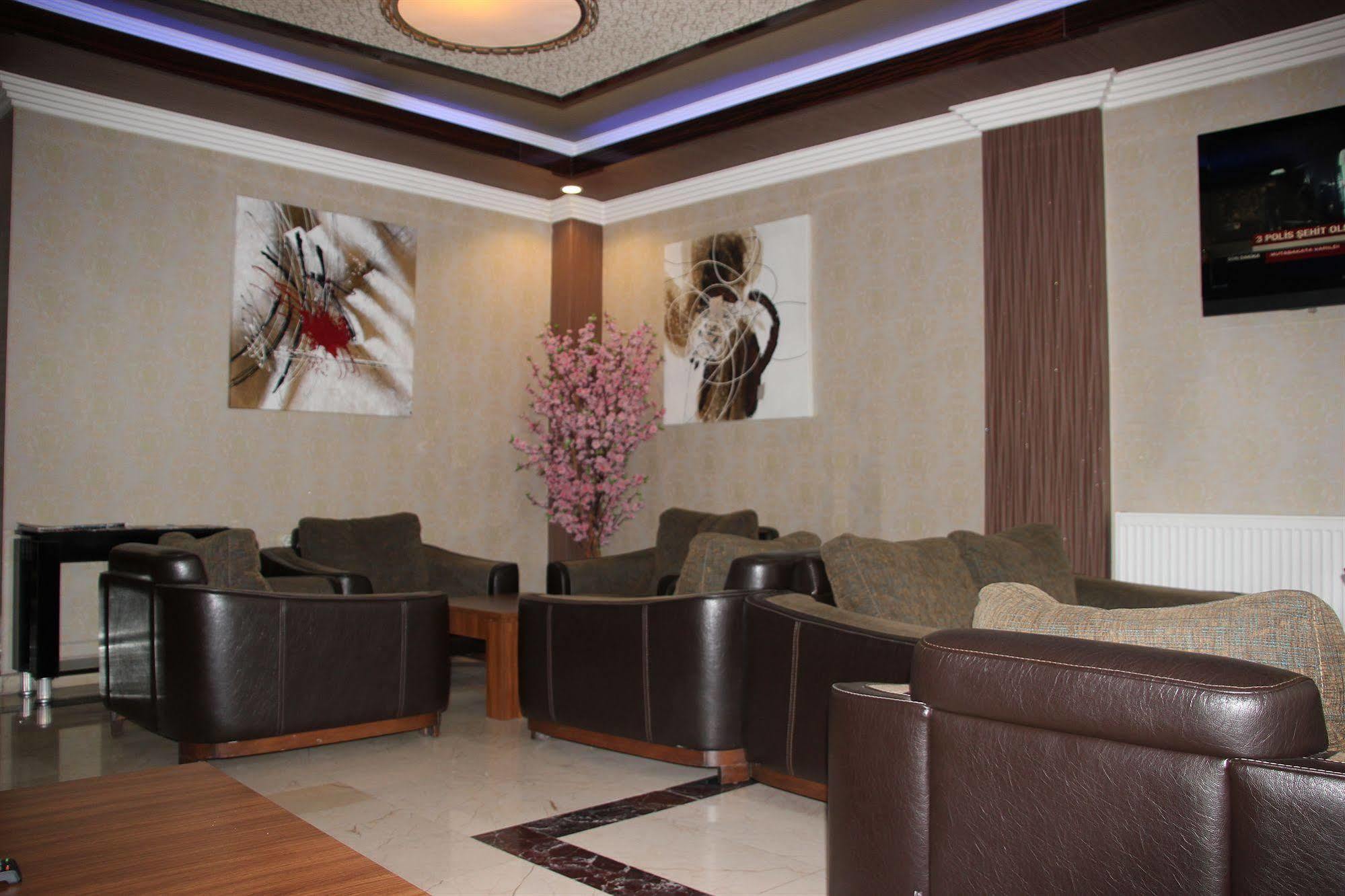 Ankara Risiss Hotel Bagian luar foto