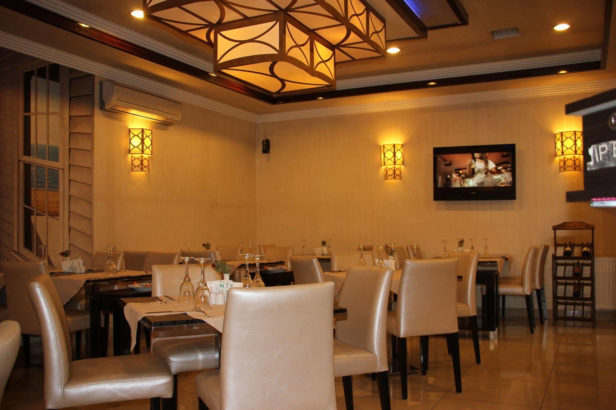 Ankara Risiss Hotel Bagian luar foto
